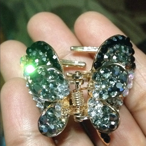 Black and white Rhinestone butterfly clip - Picture 3 of 5